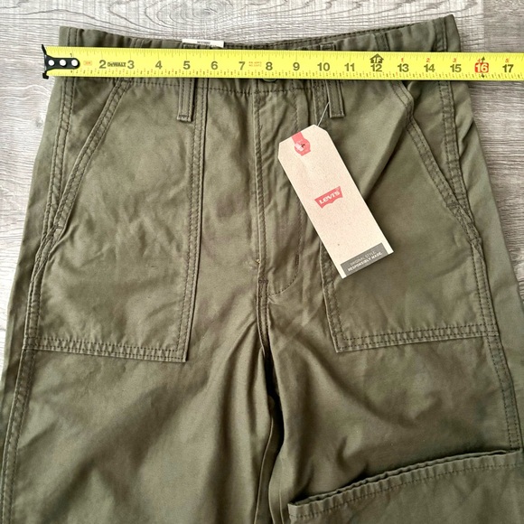 Levi's Ribcage Straight Utility Pants Green NWT - Picture 7 of 7